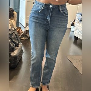 Risen denim jeans